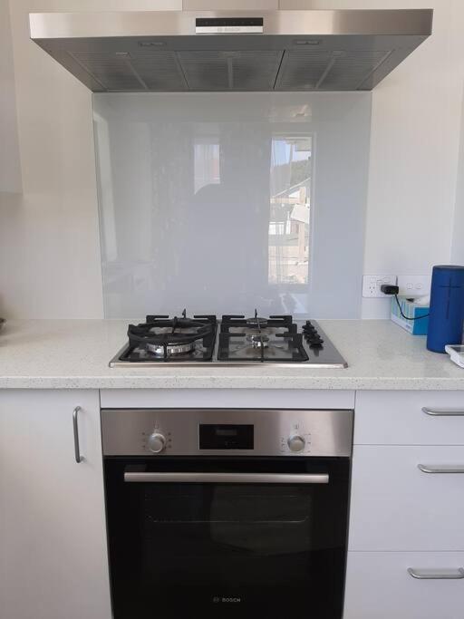 Entire House - Brand New 2 Bedroom House Lower Hutt Extérieur photo